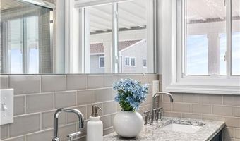 694 Charlestown Beach Rd, Charlestown, RI 02813
