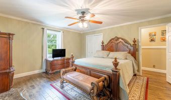 2001 Meadowlark Ln, Albertville, AL 35951
