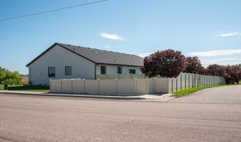 318 Lakeview Blvd, American Falls, ID 83211