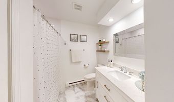 8 Rose Ln 18-10, Danbury, CT 06811