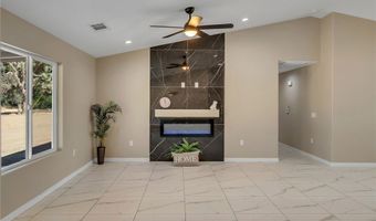 15155 Pocahantas St, Apple Valley, CA 92307