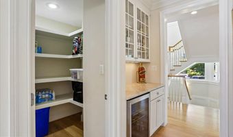 7800 RADNOR Rd, Bethesda, MD 20817