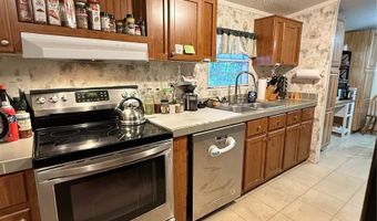 5109 SW 10TH St, Bell, FL 32619
