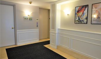 3 Kirwins Ln, Newport, RI 02840