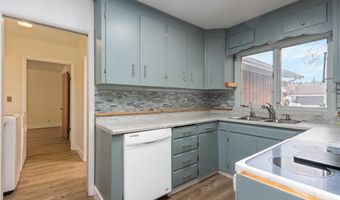 1124 Parkhill Dr, Billings, MT 59102