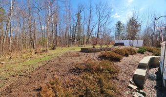 40 Kathryn Ln, Bangor, ME 04401