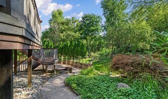 2086 Autumn Hill Dr, Ann Arbor, MI 48103