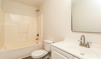 402 Smokehouse Ln, Albemarle, NC 28001
