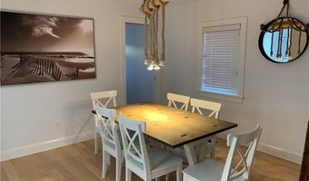 5 Division St, Newport, RI 02840