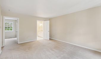4893 35TH Rd N, Arlington, VA 22207