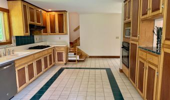 221 Plateau Rd, Calais, VT 05650