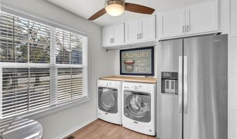 303 SE Henry St, Bentonville, AR 72712