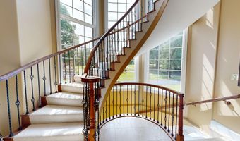 1 Albemarle Ln, Barboursville, WV 25504