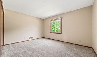 1088 Whitney Dr, Apple Valley, MN 55124