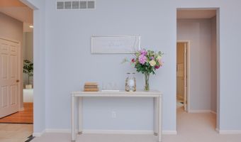 588 Green Rd, Ann Arbor, MI 48105