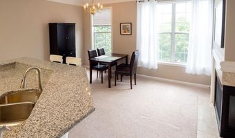 1819 KENWOOD Ave 303, Alexandria, VA 22302