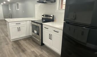 24 W 35TH St B, Bayonne, NJ 07002