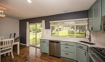 508 Arborwood Dr, Ballwin, MO 63021