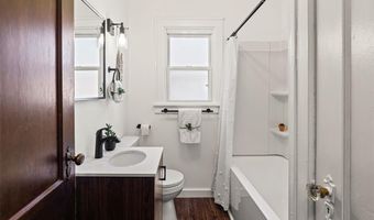 223 Michigan Ave, Alton, IL 62002