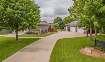 2111 Robins Nest SE, Alexandria, MN 56308