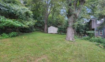 165 Grosvenor St, Athens, OH 45701