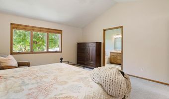 1300 26TH St SW, Austin, MN 55912