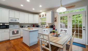 6 Foxmoor Ln, Bayville, NJ 08721