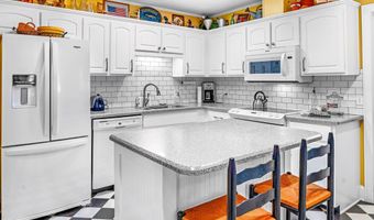 9 11th St, Apalachicola, FL 32320