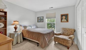 1673 Weatherstone Dr, Ann Arbor, MI 48108