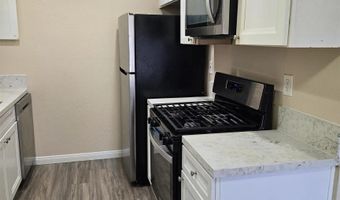 240 W Lincoln Ave 8, Escondido, CA 92026