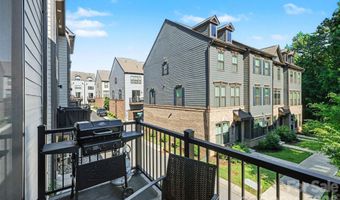 300 Twinflower Ln, Charlotte, NC 28205