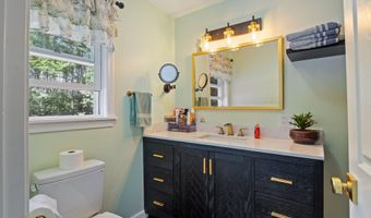 15 Hamden Place Rd, Arundel, ME 04046