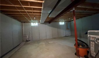 1504 White Ave, Akron, OH 44307