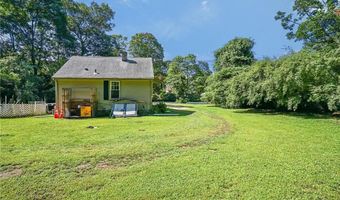 58 Essex Rd, North Kingstown, RI 02852