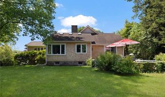 39 Highland Ave, Narragansett, RI 02882