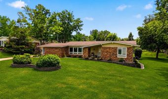 409 Mayfair Dr, Ballwin, MO 63011