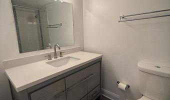 2059 HUNTINGTON Ave 111, Alexandria, VA 22303