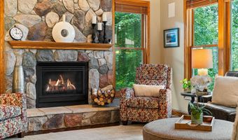 4309 Colleen Ct, Arden Hills, MN 55112