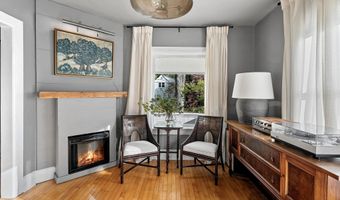 302 E MISSION Rd, Allouez, WI 54301