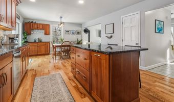 9 Mosher Dr, Brookline, NH 03033