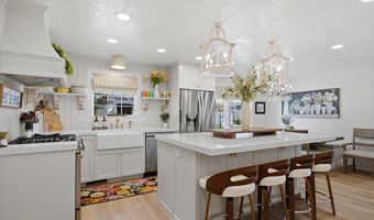 128 W PHEASANTBROOK Cir N, Centerville, UT 84014