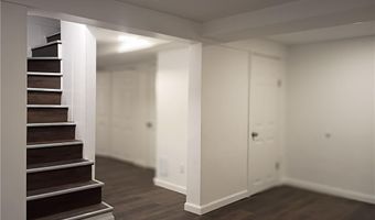 6 Old Pound Hill Rd, North Smithfield, RI 02896
