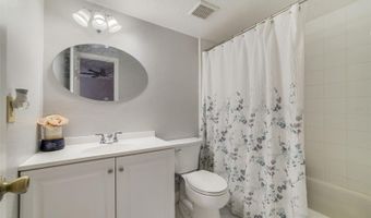 910 LAKE DESTINY Rd H, Altamonte Springs, FL 32714