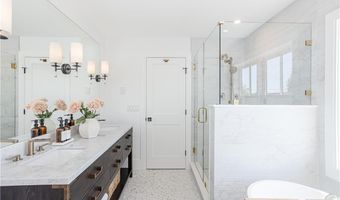 157 Ellery Ave, Middletown, RI 02842