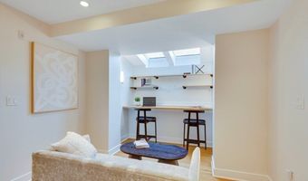 242 Shawmut Ave 1B, Boston, MA 02118