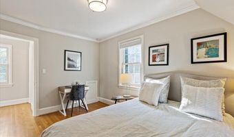 5013 WORTHINGTON Dr, Bethesda, MD 20816