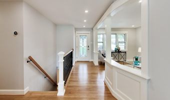 7217 WILBURDALE Dr, Annandale, VA 22003