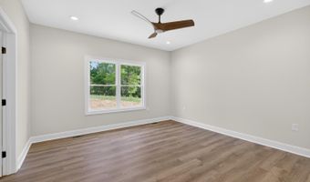 9041 Stonewall Rd, Appomattox, VA 24522
