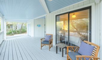 8 Racerunner Ct, Bald Head Island, NC 28461