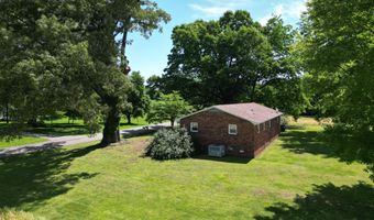 1127 Johnsons Grove Rd, Bells, TN 38006